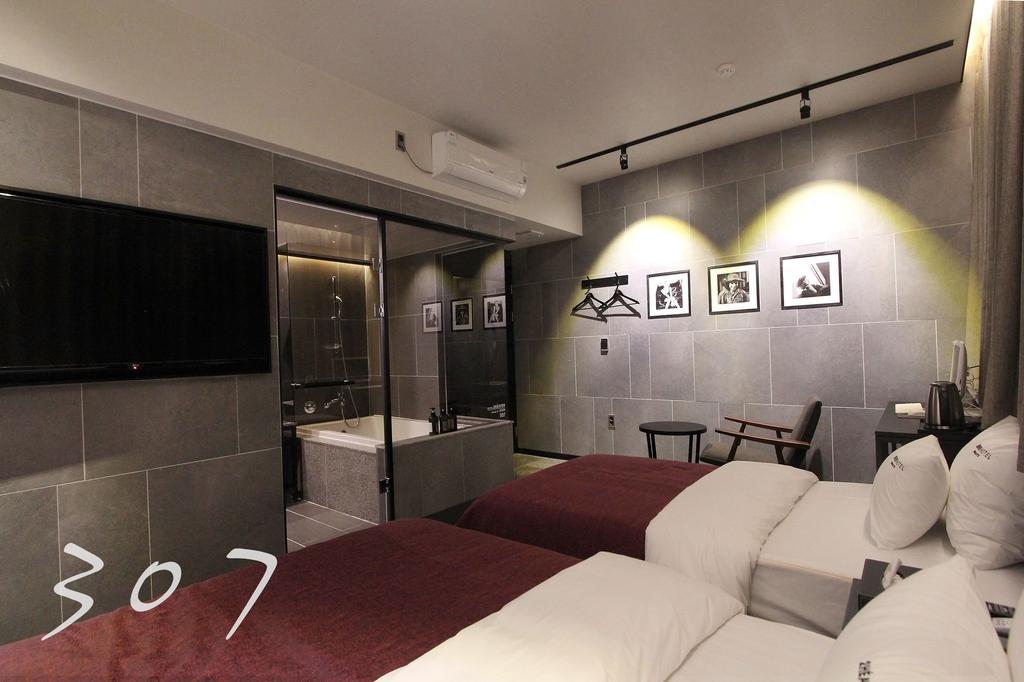 2 Heaven Hotel Lotte Waterpark Gimhae Esterno foto