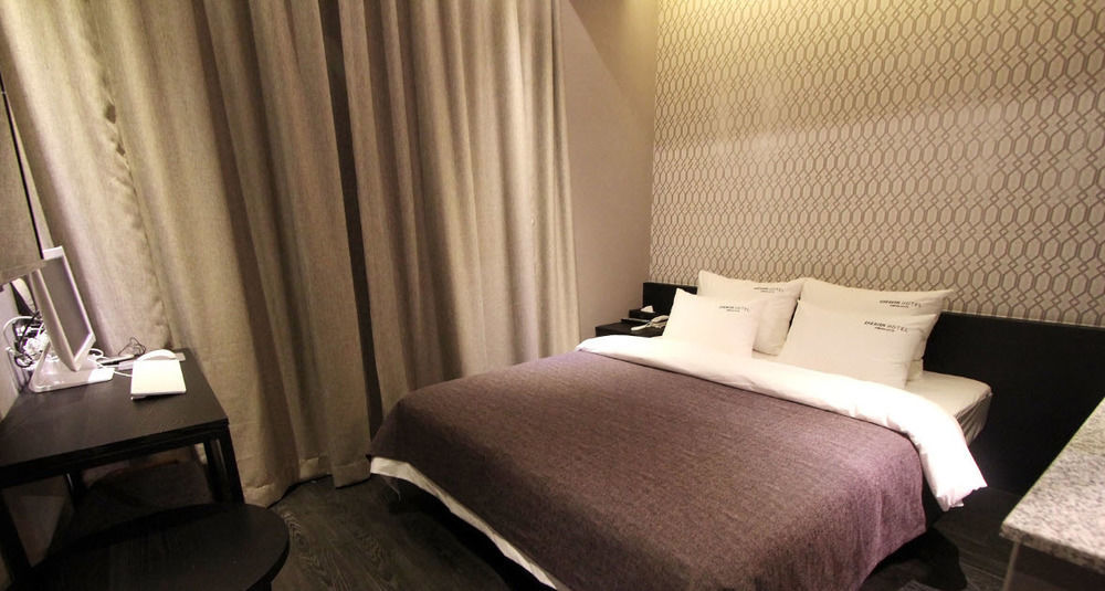 2 Heaven Hotel Lotte Waterpark Gimhae Esterno foto